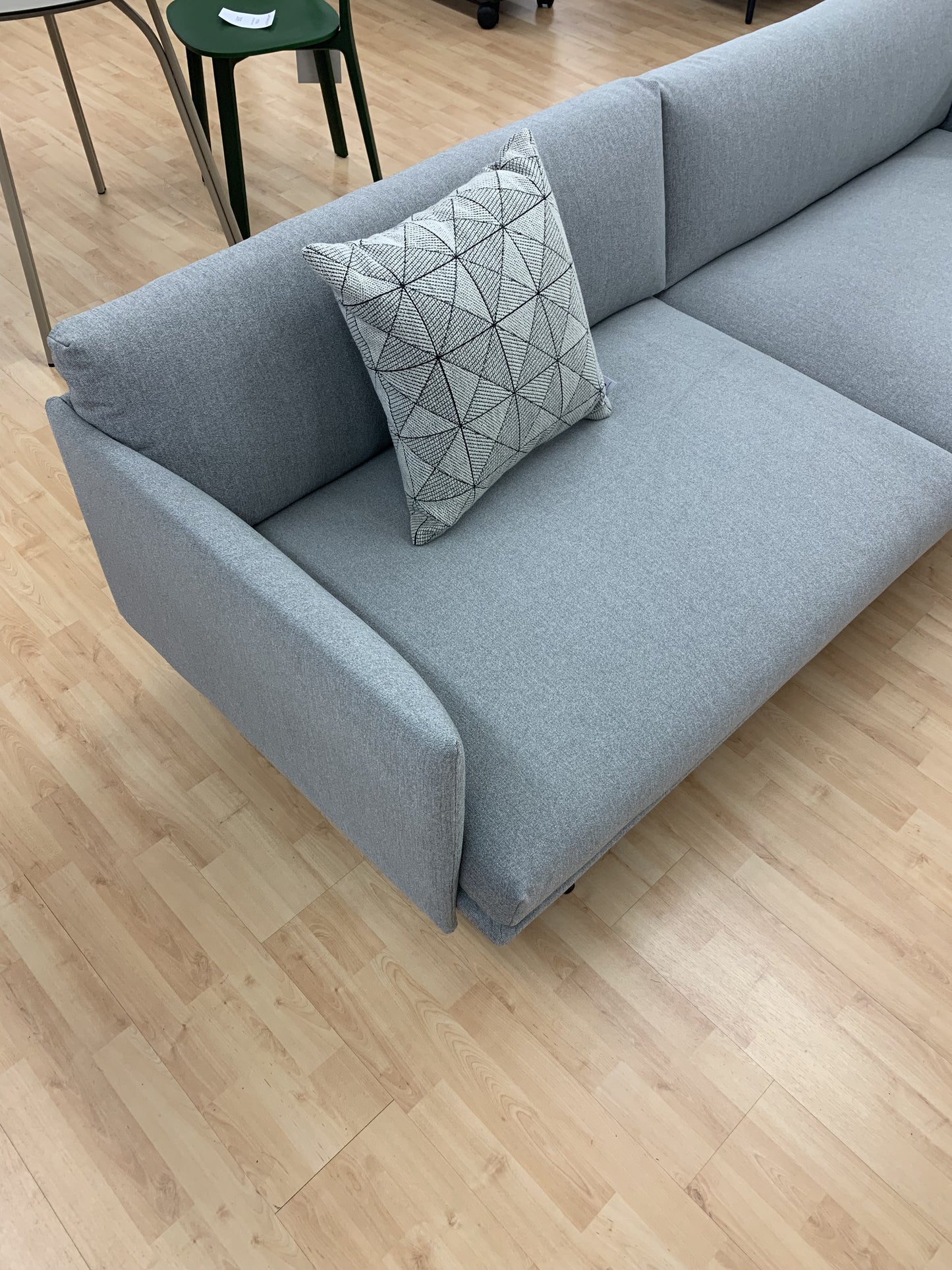 Muuto Outline 220cm sohva Vancouver kangasverhoilu (Myymälämalli)