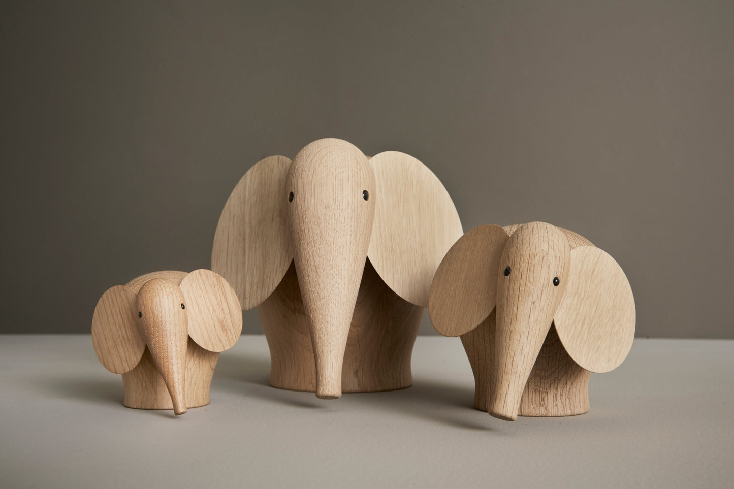 WOUD Nunu Elephant pieni tammi