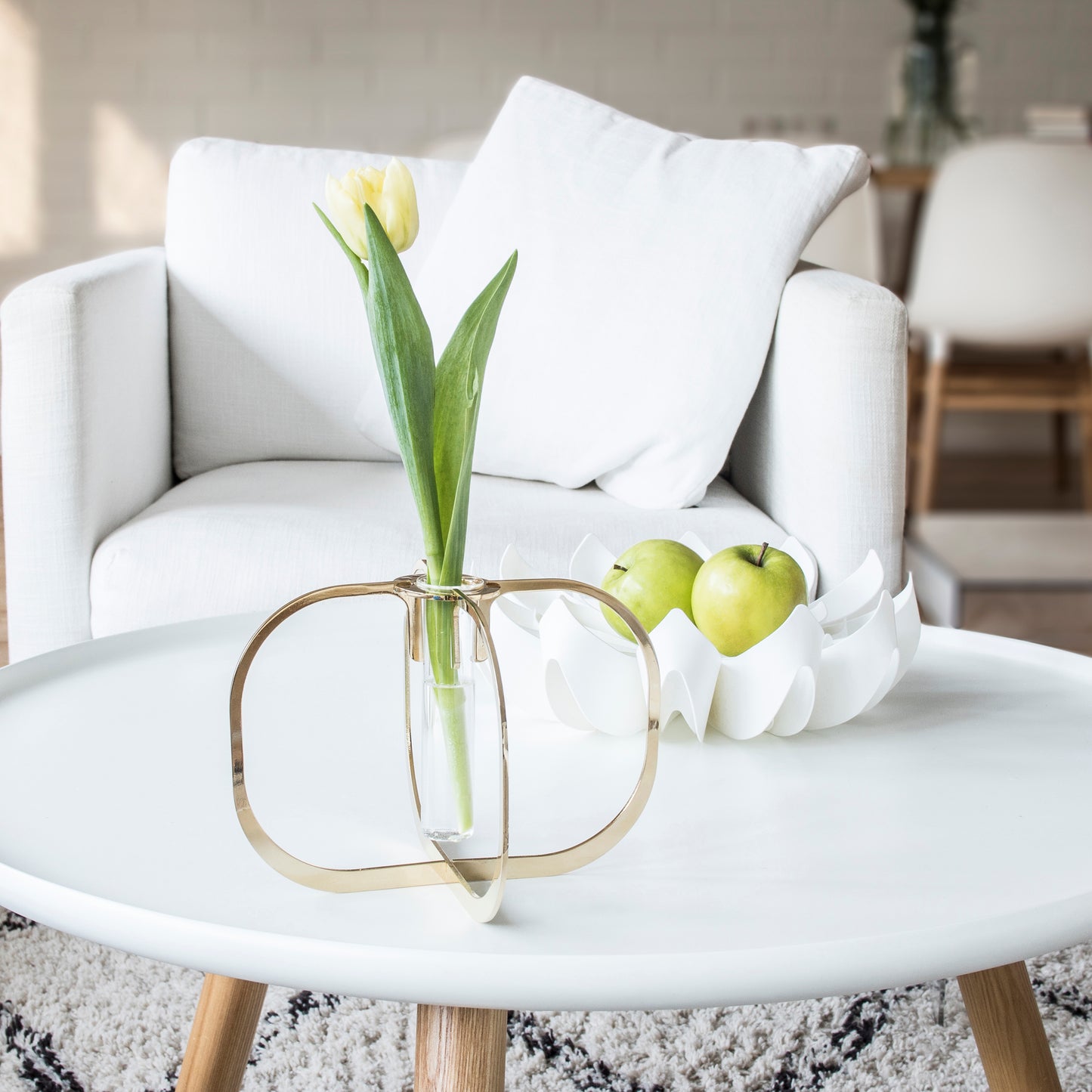 be&liv One flower vase kulta