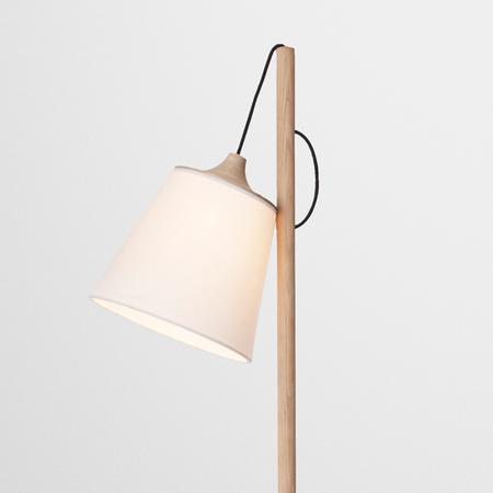 Muuto Pull lattiavalaisin valkoinen/öljytty tammi