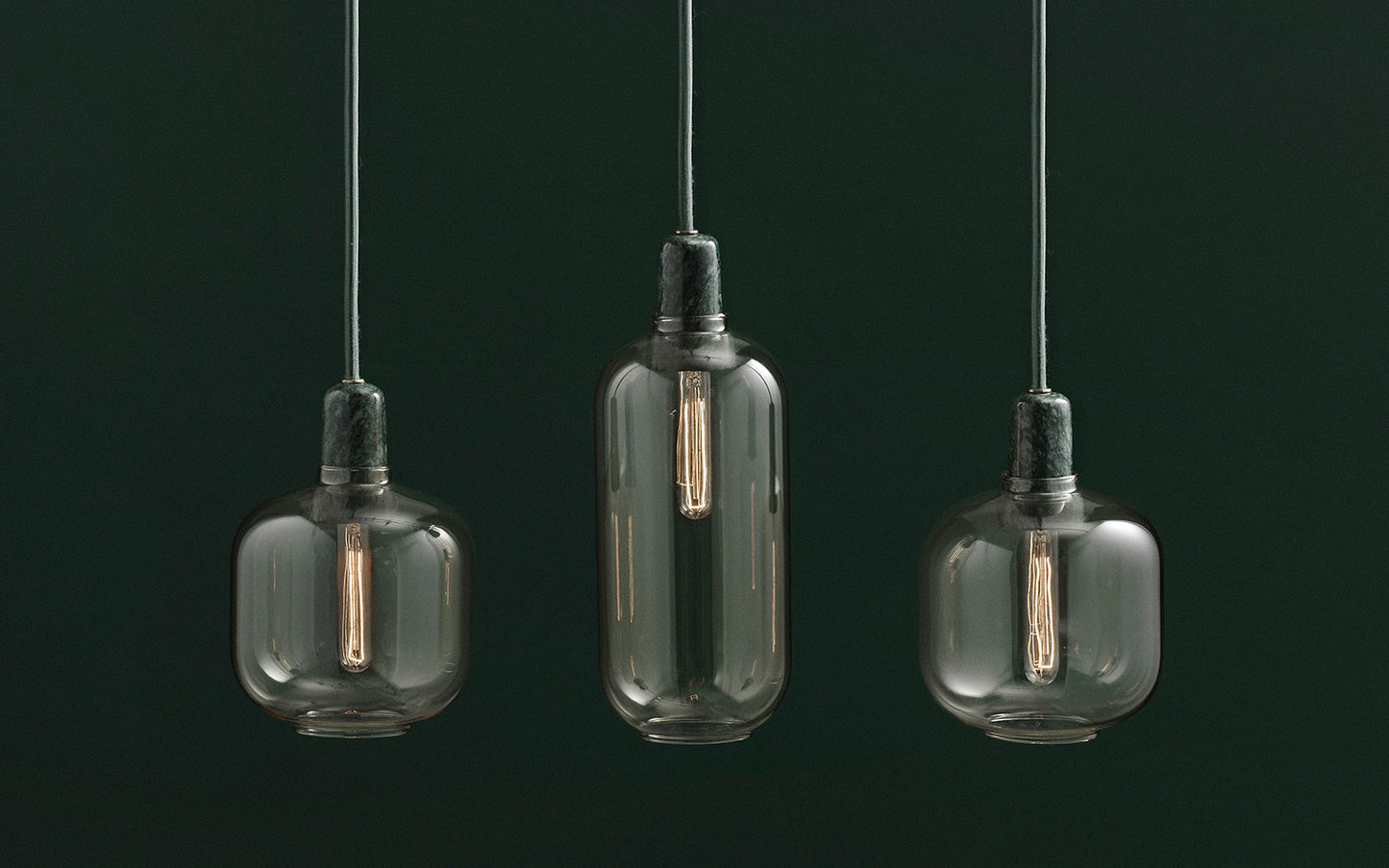 Normann Copenhagen Amp valaisin pieni vihreä/kulta