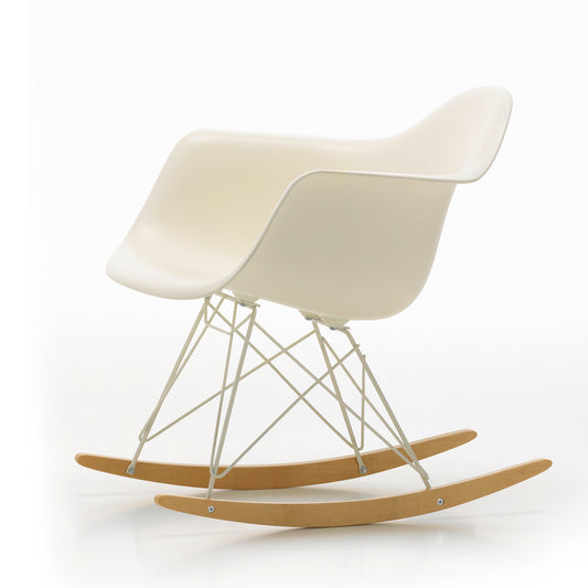 Vitra Eames RAR keinutuoli kerma
