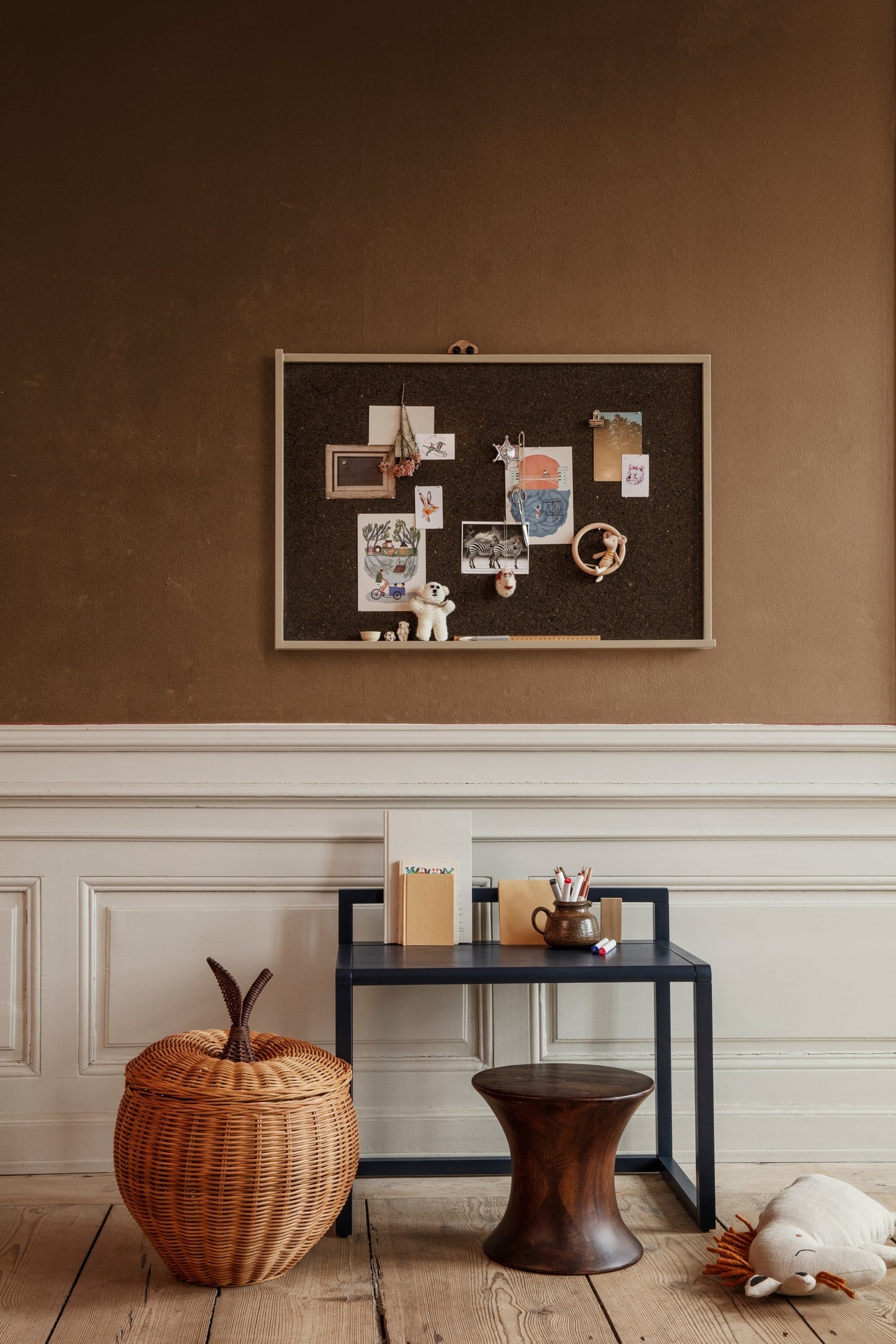 Ferm Living Spin jakkara ruskea