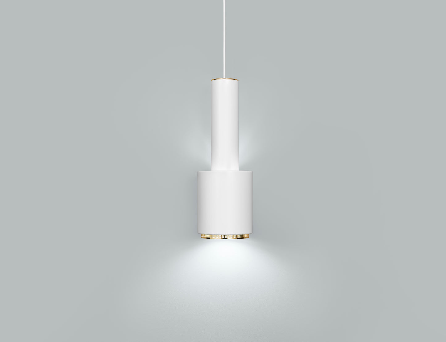 Artek A110 "Käsikranaatti" valaisin valkoinen/messinki