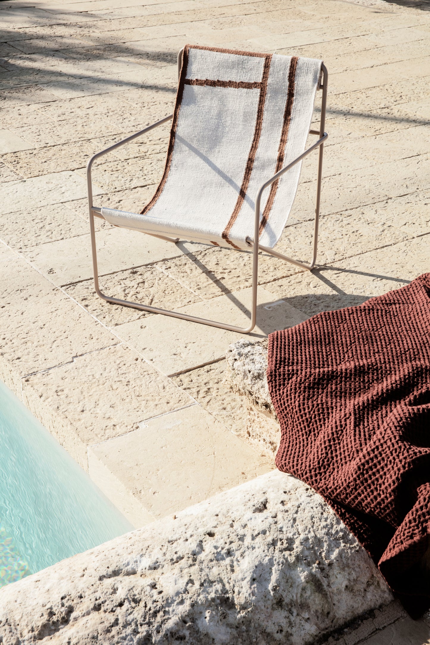 Ferm Living Desert lepotuoli cashmere/shape