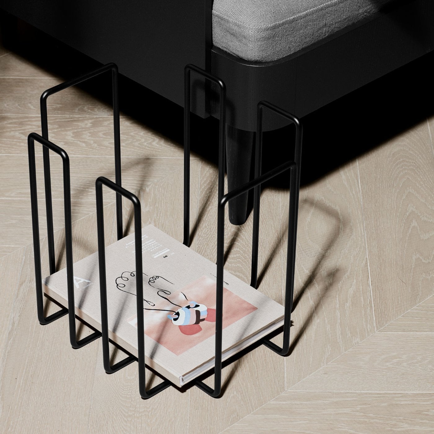 Blomus Wires lehtiteline musta