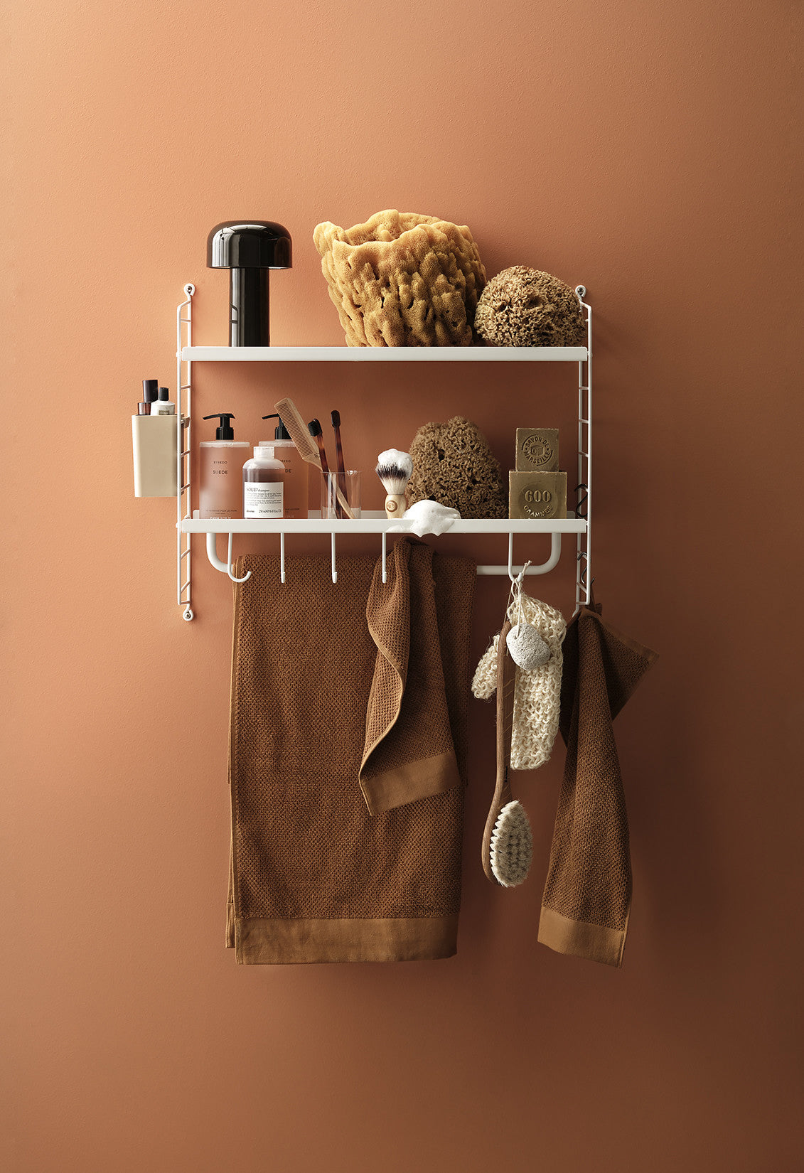 String Bathroom hyllysetti valkoinen