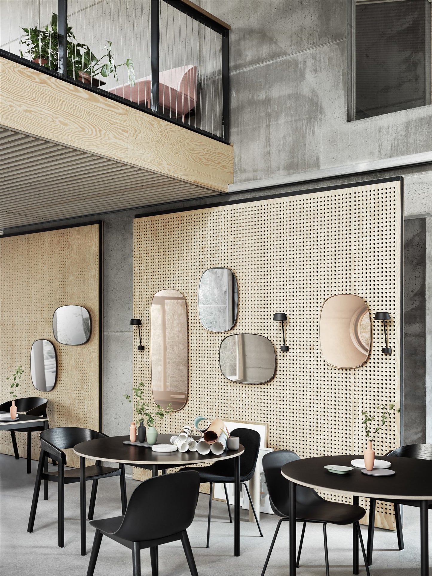 Muuto Lean seinävalaisin musta