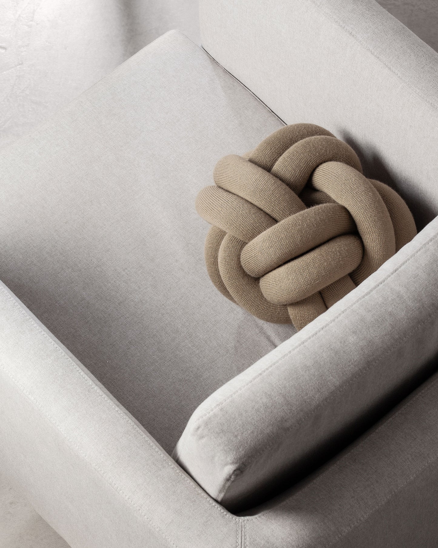 Design House Stockholm Knot tyyny khaki