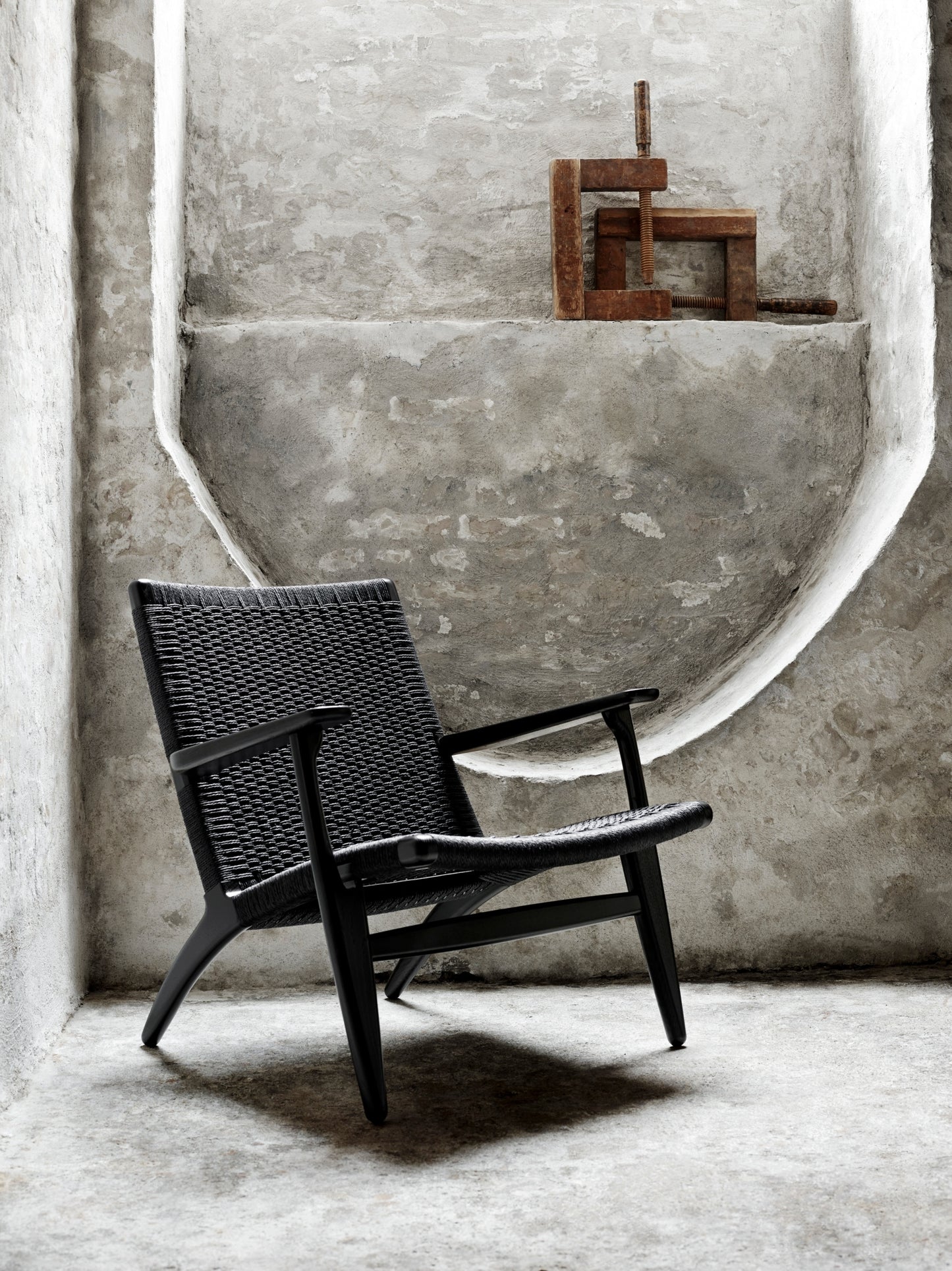 Carl Hansen & Søn CH25 lepotuoli musta/musta