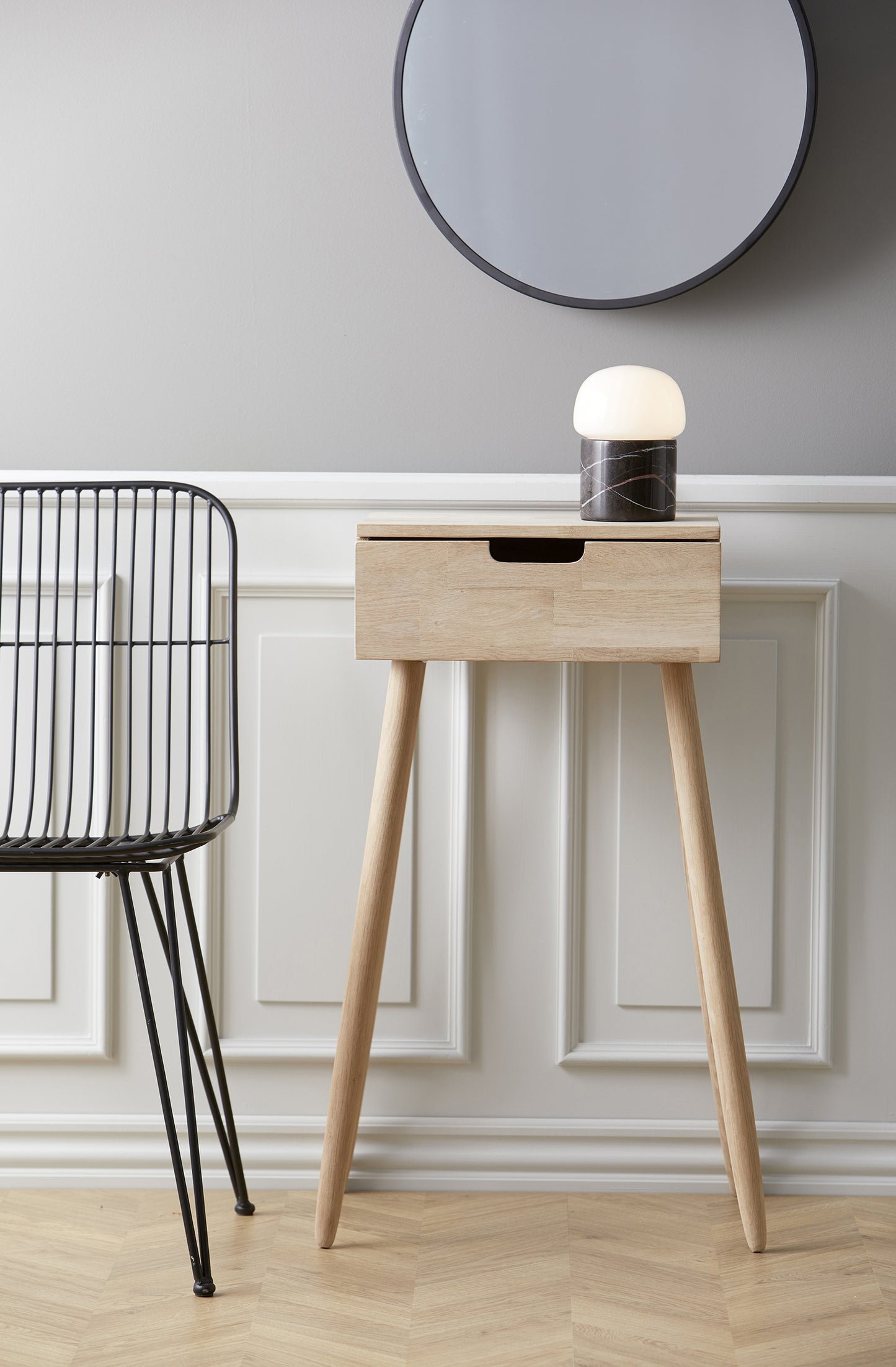 Villa Collection sivupöytä valkokäsitelty tammi