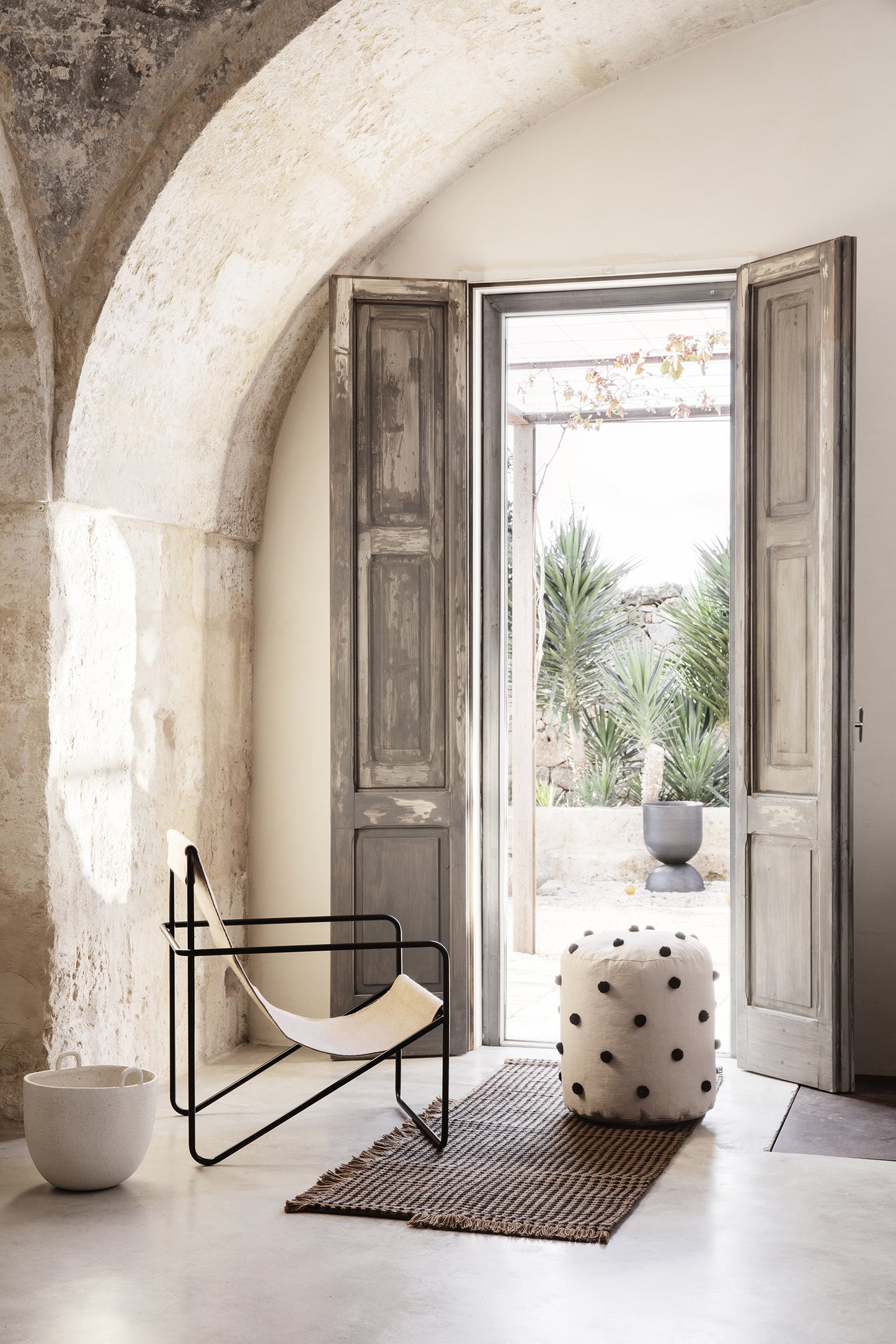 Ferm Living Dot Tufted rahi hiekka
