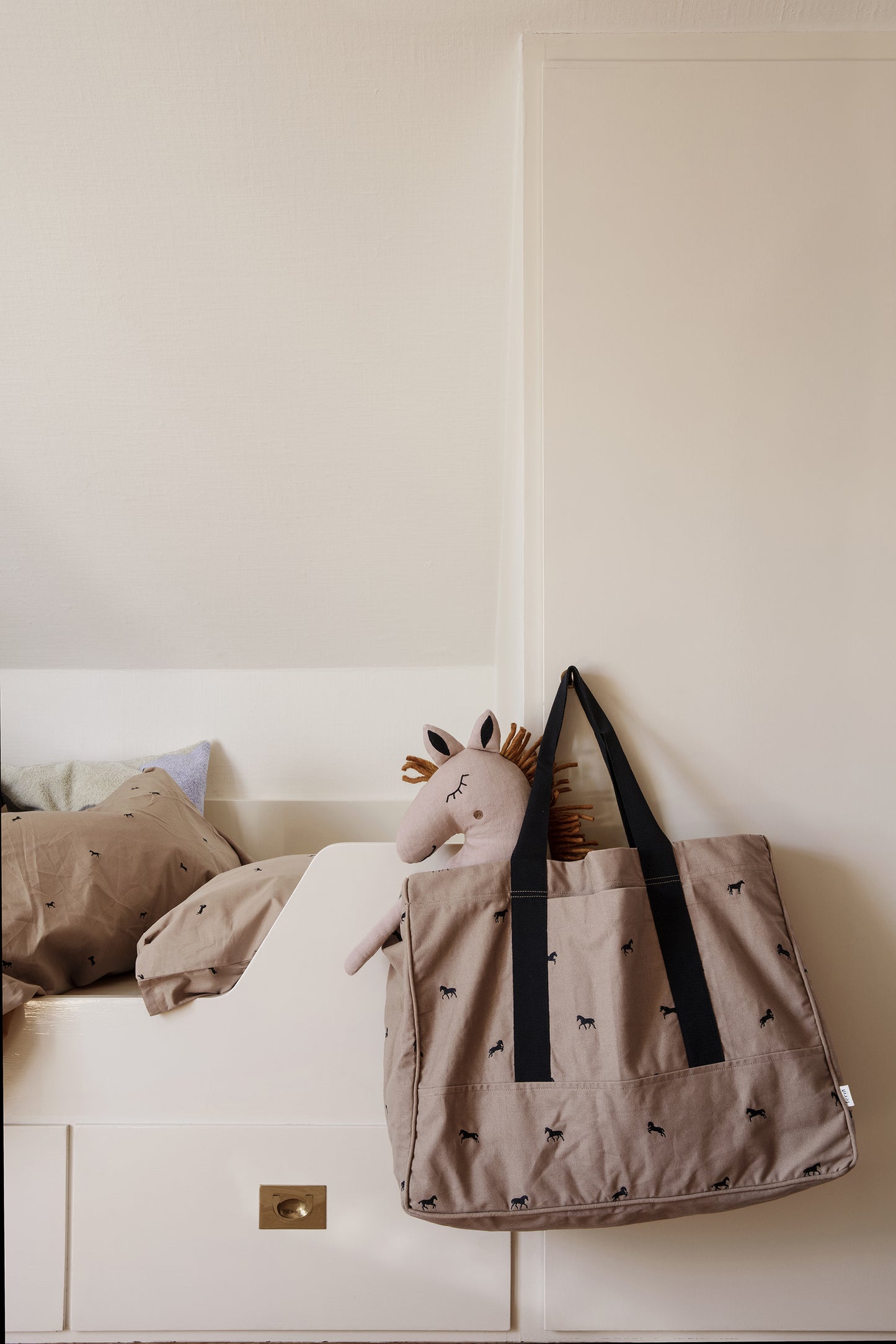 Ferm Living Safari Hevonen tyyny roosa