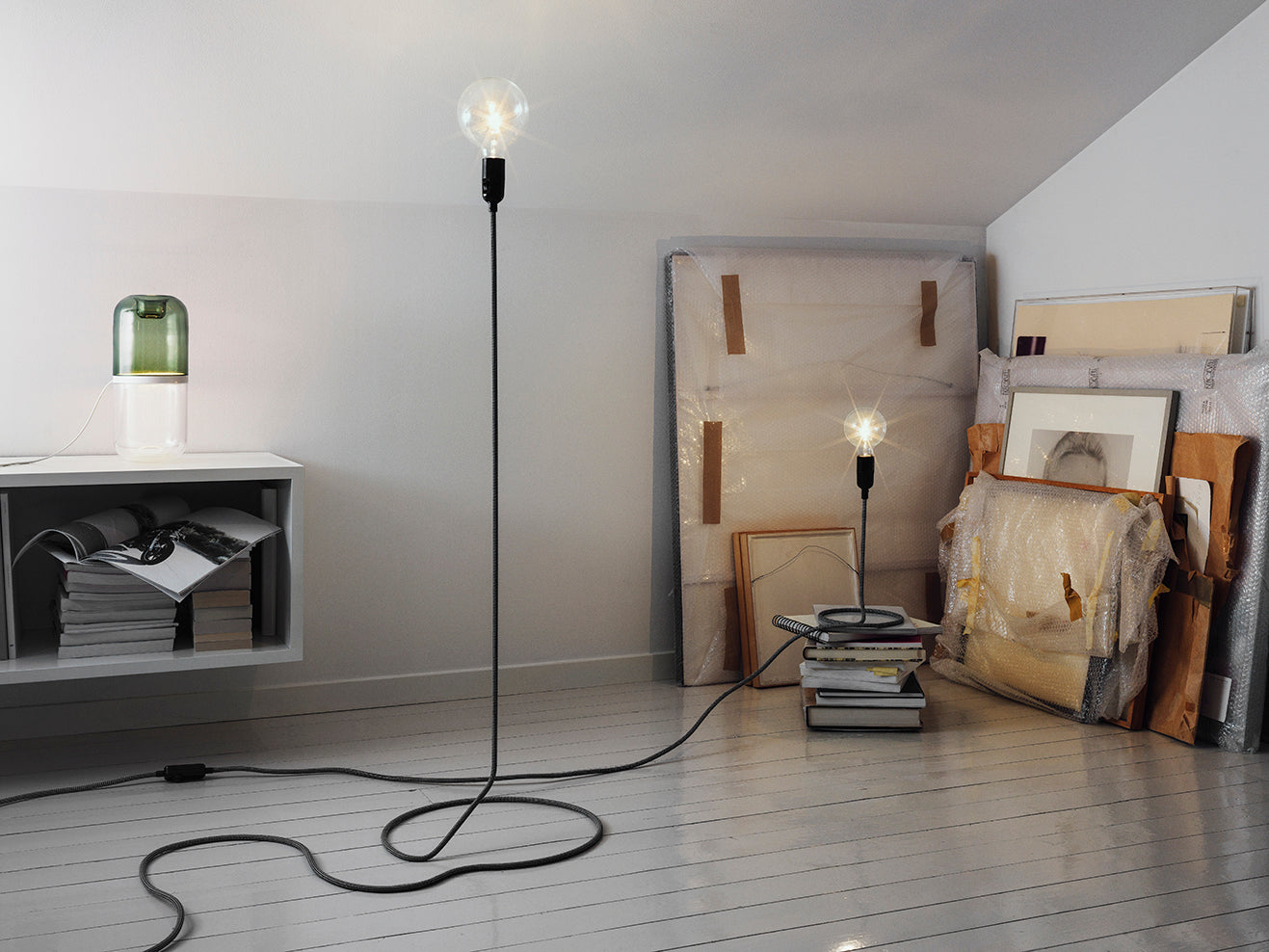 Design House Stockholm Cord lamp musta/valkoinen