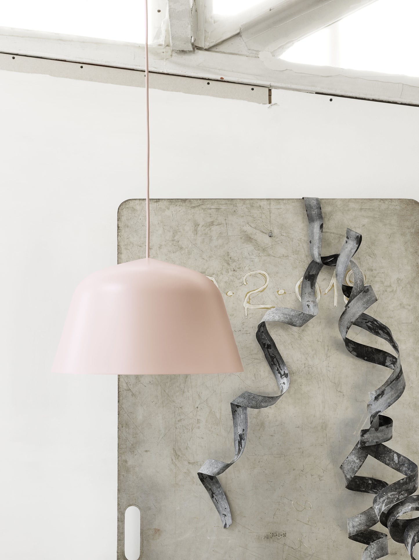 Muuto Ambit riippuvalaisin Ø25 roosa