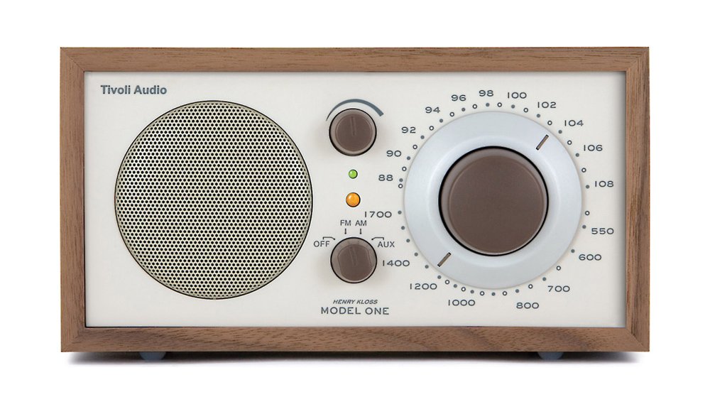 Tivoli Audio Model One pähkinä