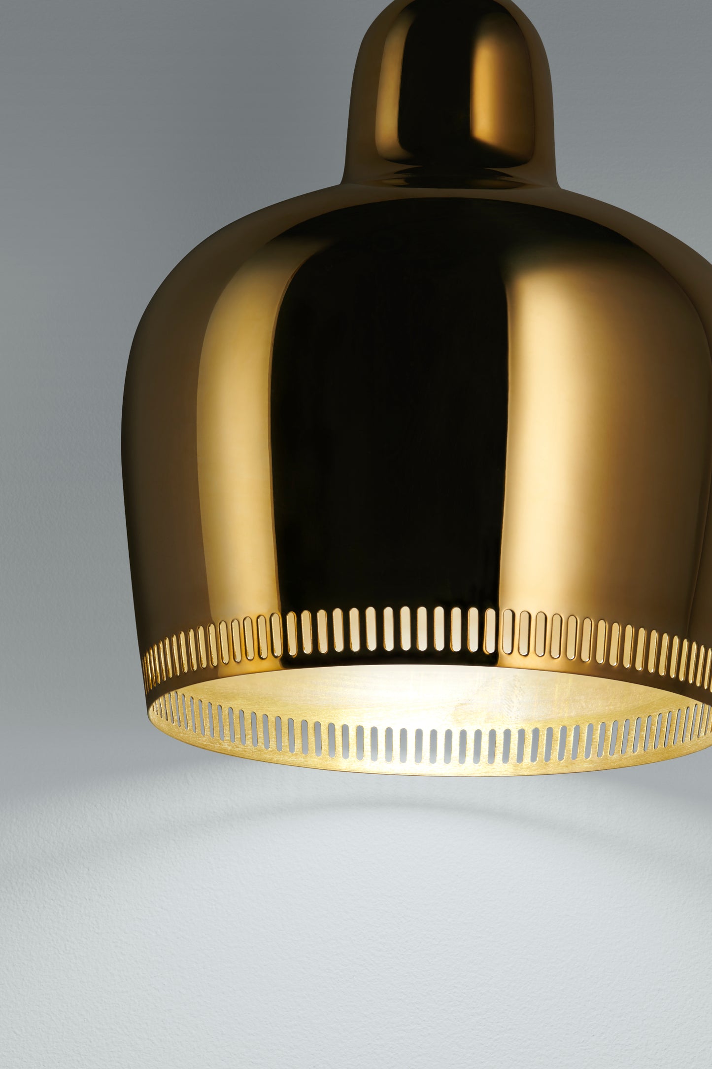 Artek A330S Golden Bell riippuvalaisin Savoy