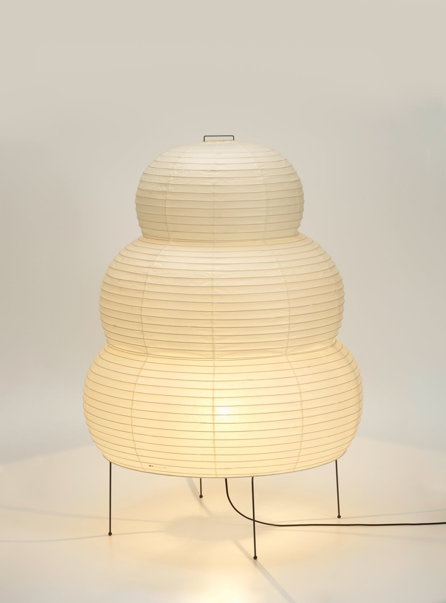Vitra Akari 25N lattiavalaisin