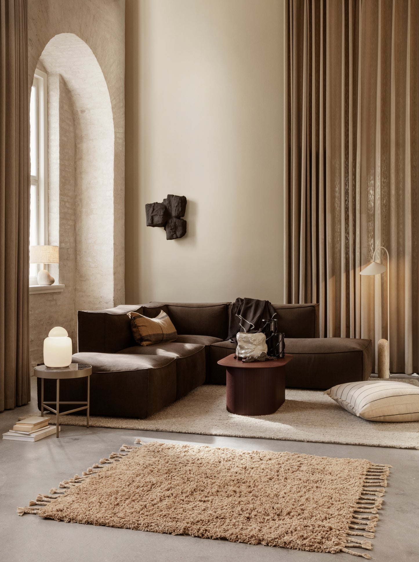 Ferm Living Bell pöytävalaisin