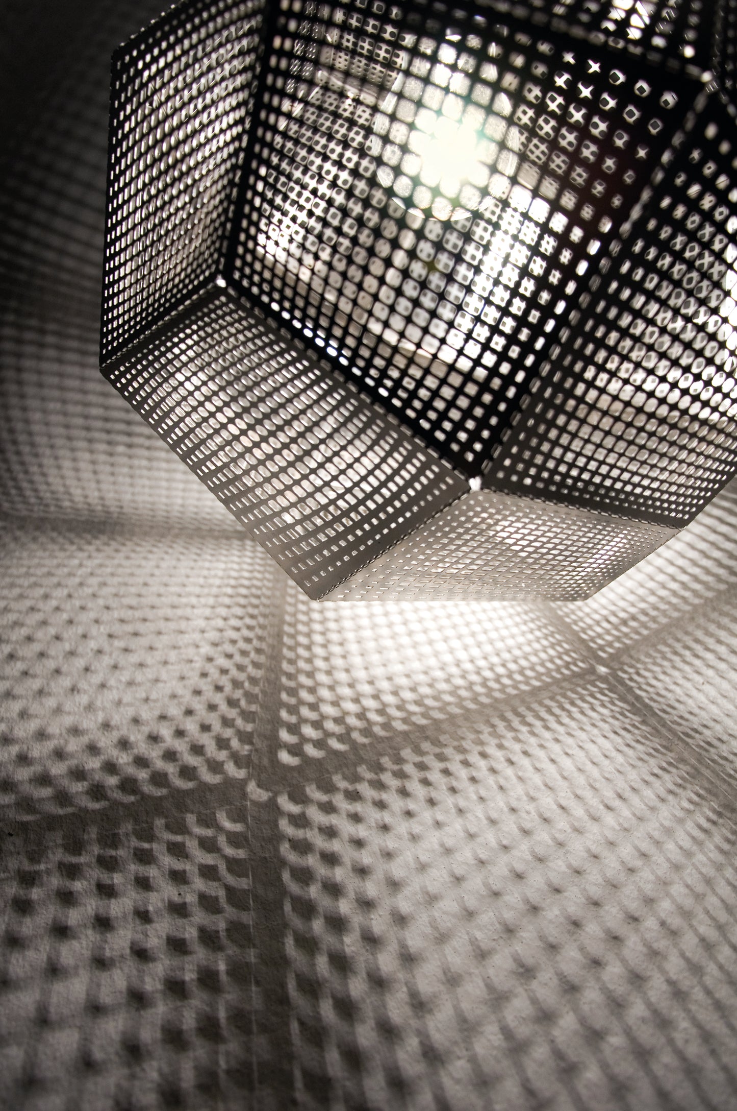 Tom Dixon Etch Shade Stainless Steel valaisin hopea