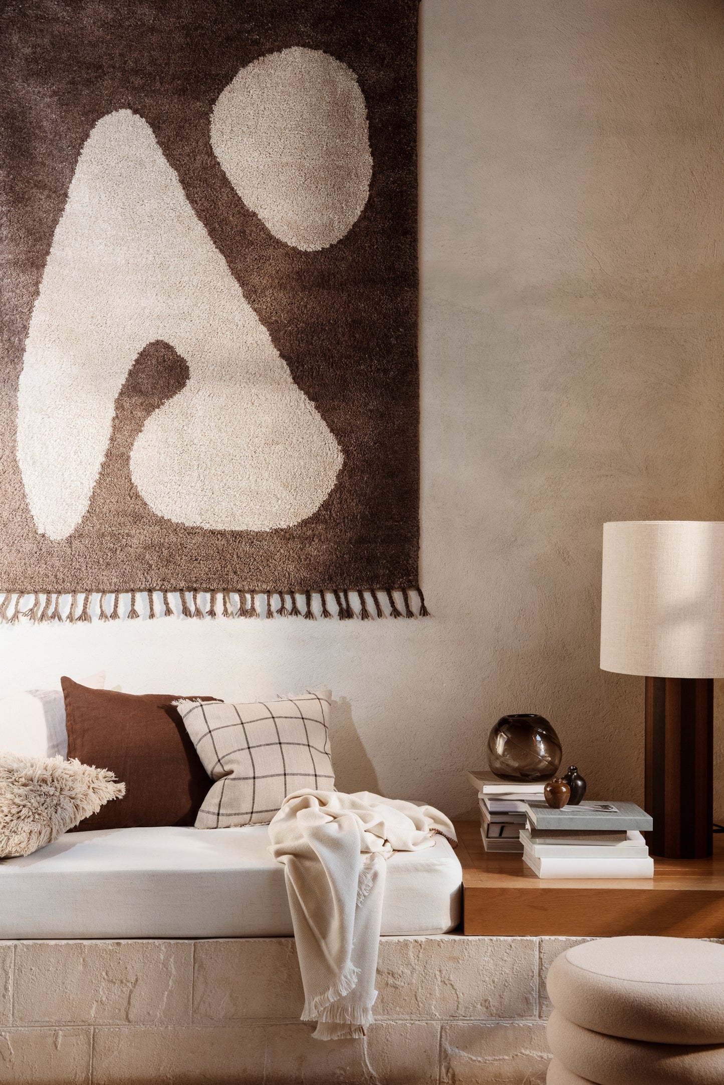 Ferm Living Abstract L matto ruskea
