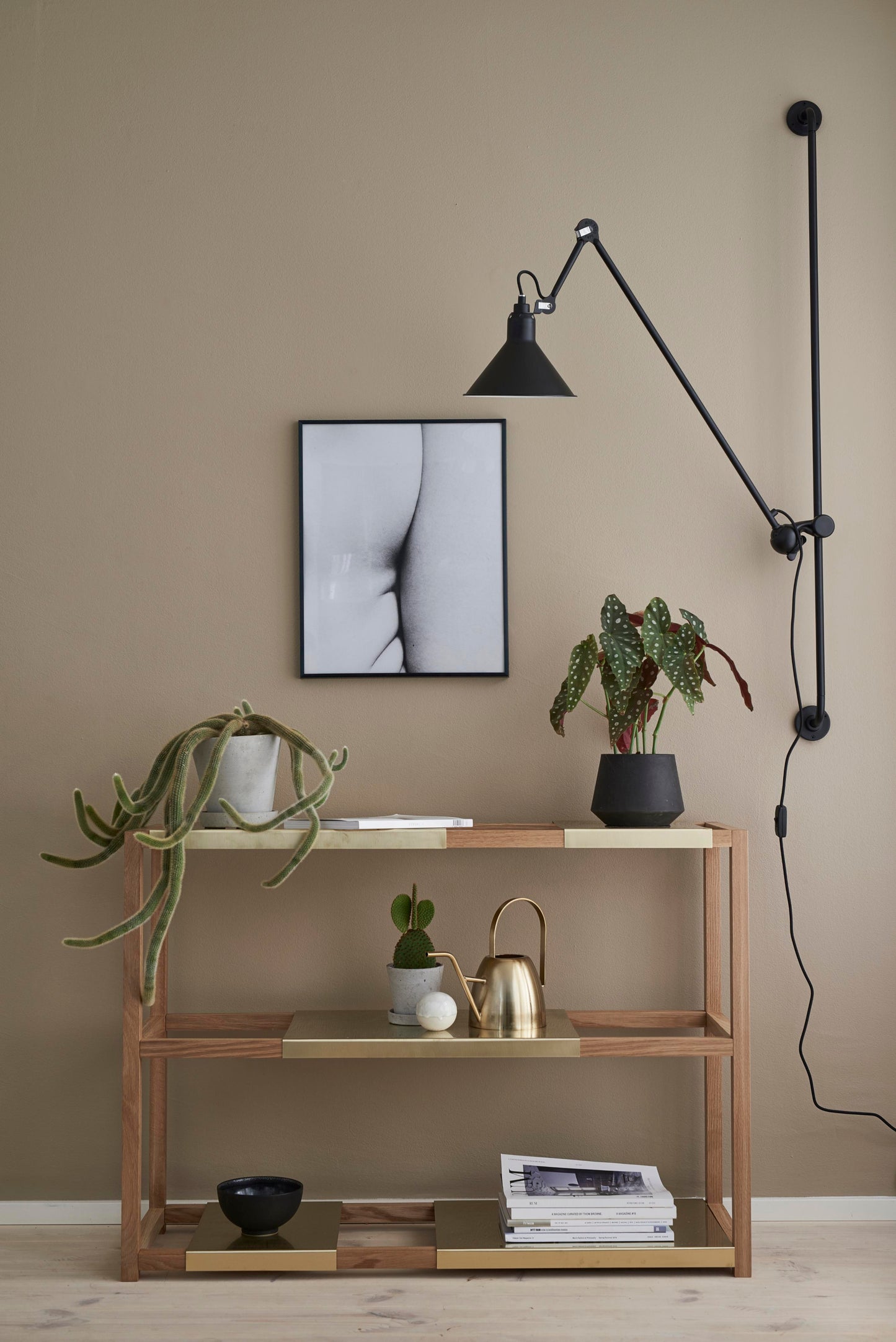 Adea The Botanic Shelf keskikokoinen tammi/messinki