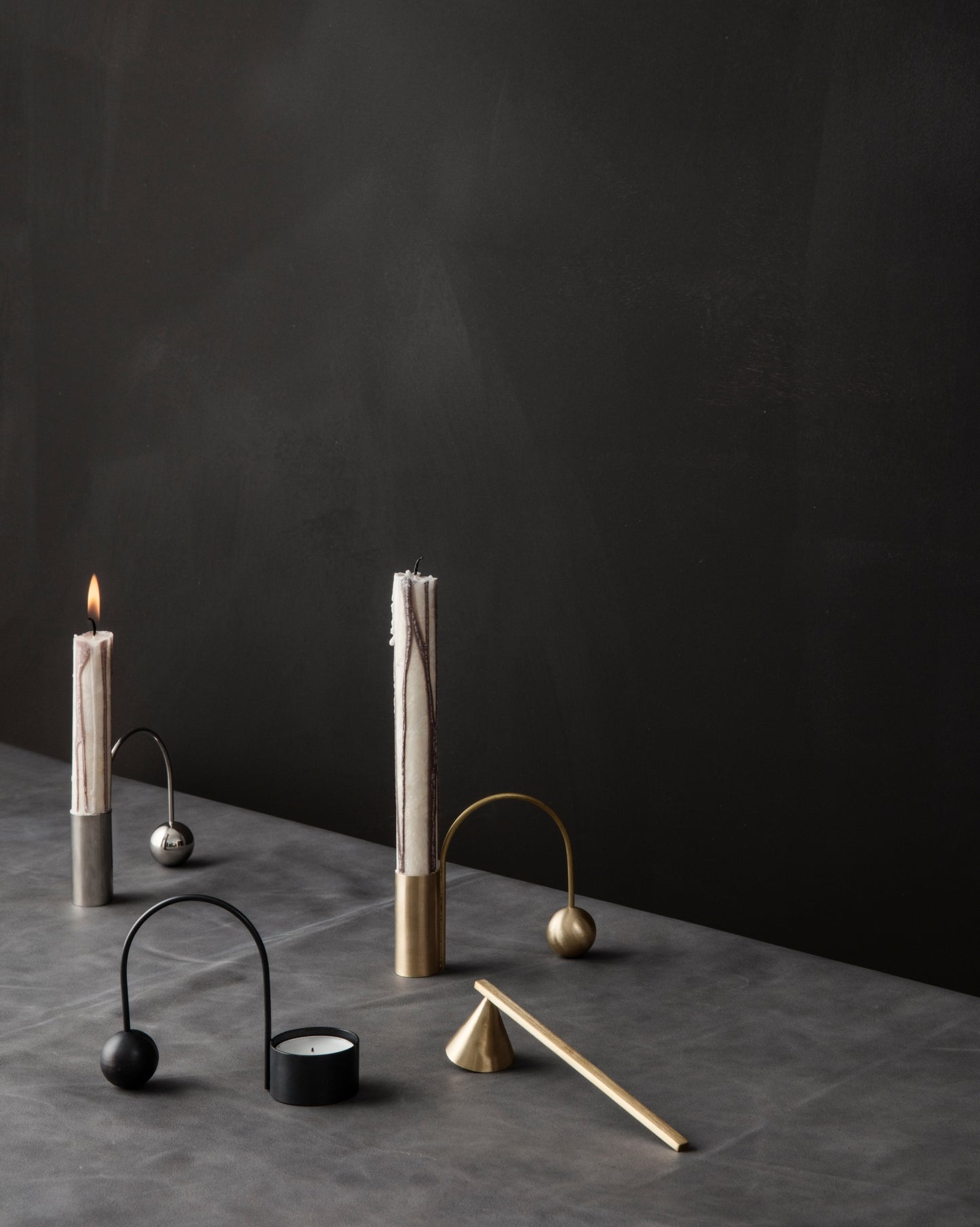 Ferm Living Balance kynttilänjalka kromi