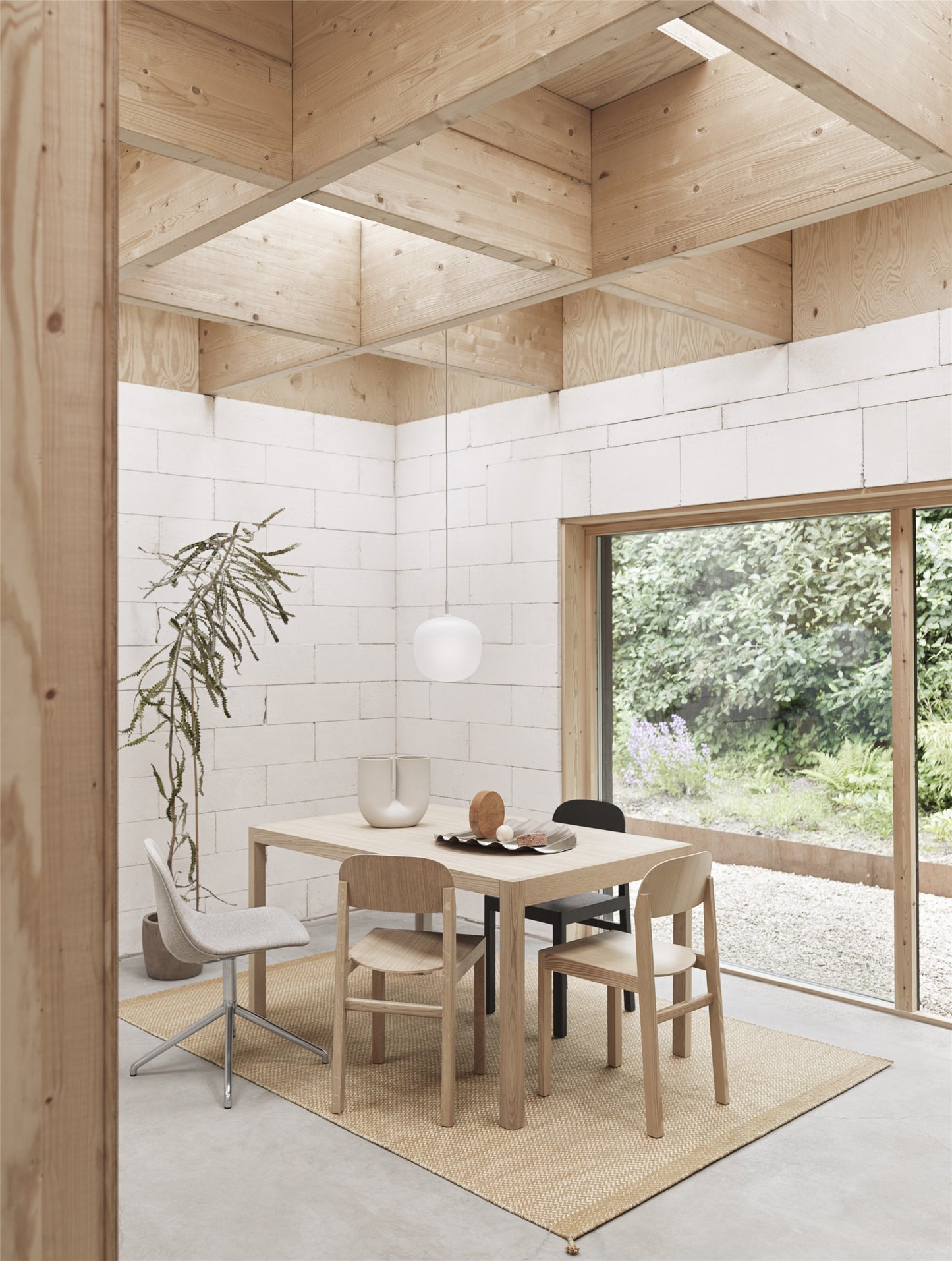 Muuto Kink vaasi hiekka