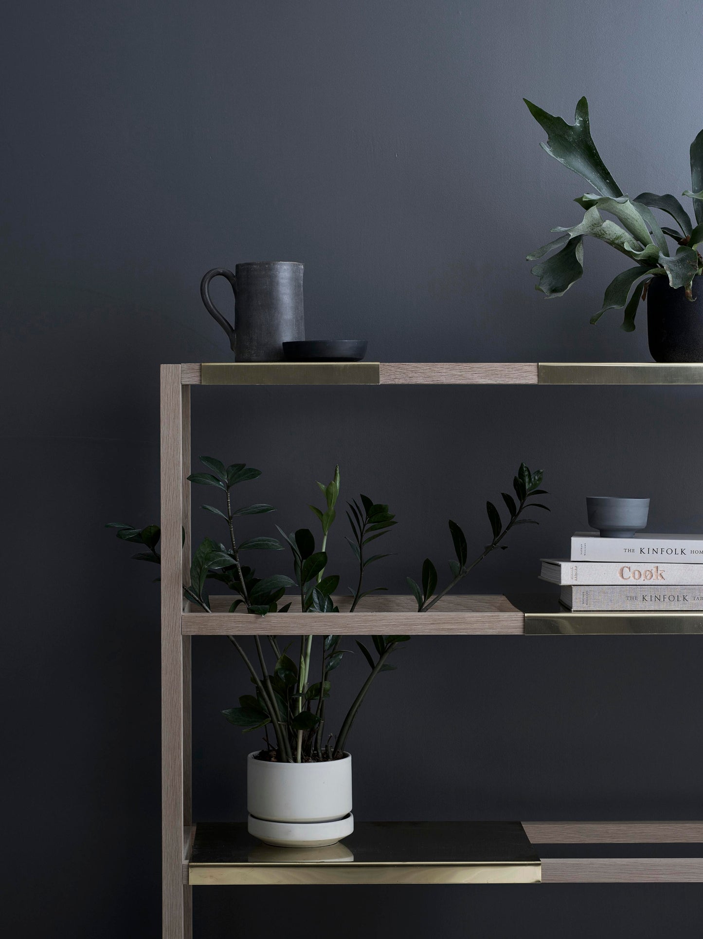 Adea The Botanic Shelf korkea tammi/messinki