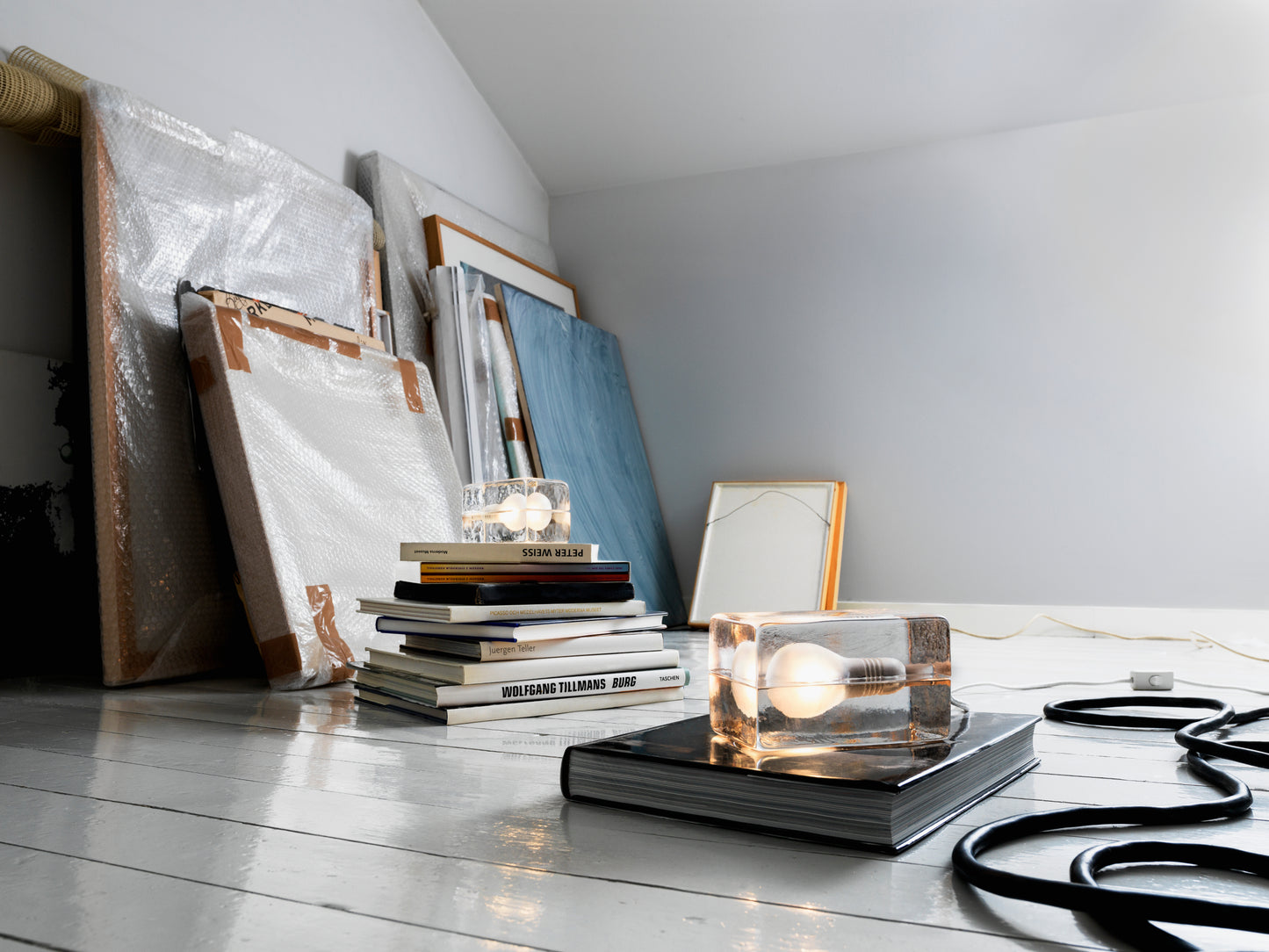 Design House Stockholm Block valkoisella johdolla