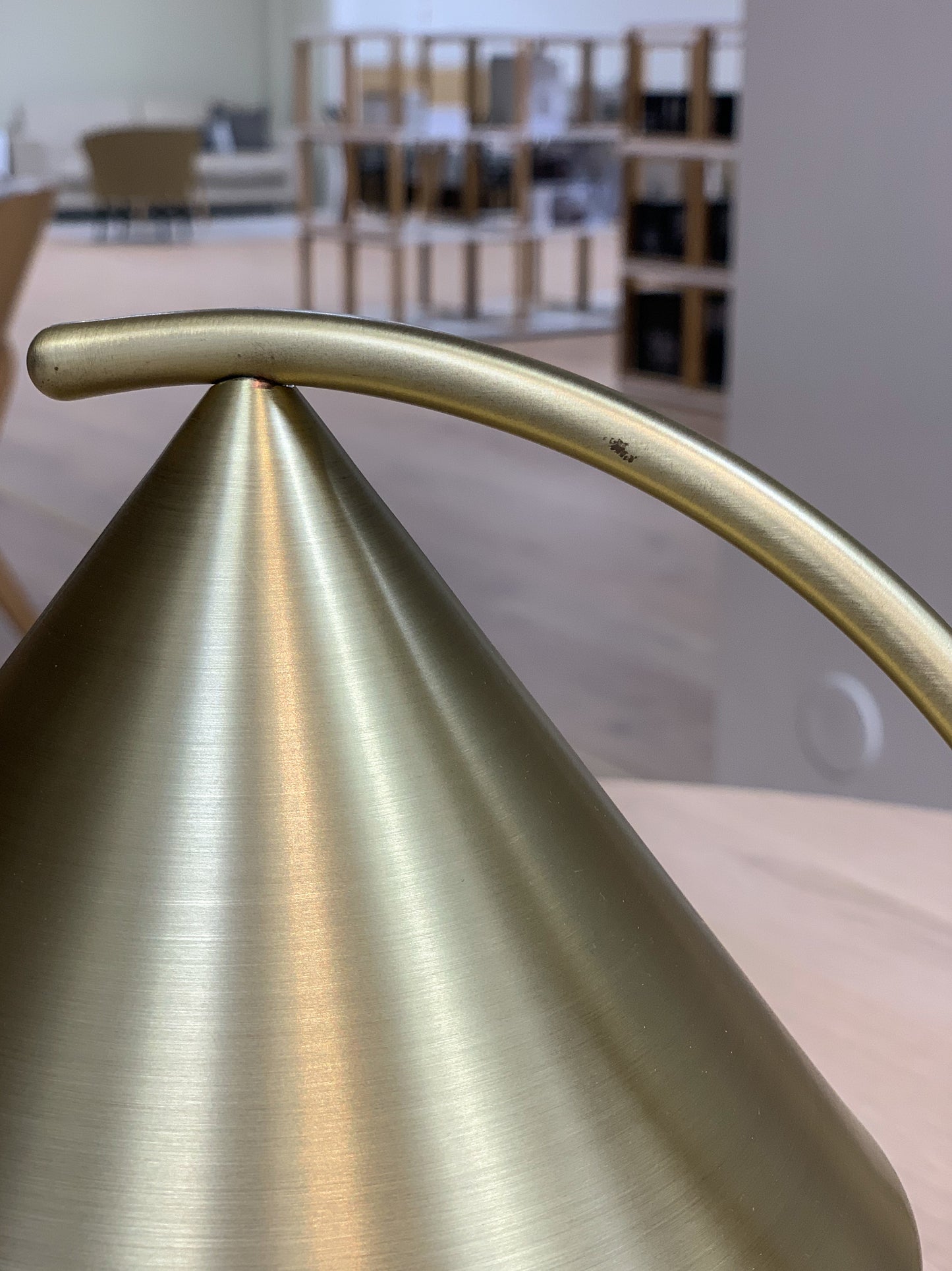 Ferm Living Meridian pöytävalaisin messinki (Kuljetusvaurio)