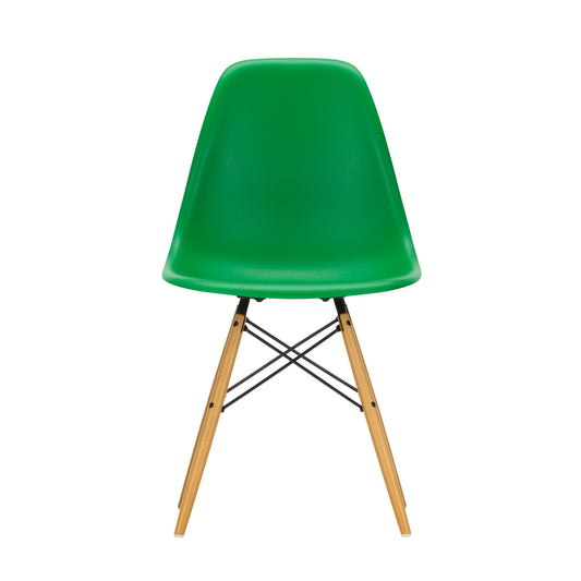 Vitra Eames DSW tuoli vihreä/vaahtera