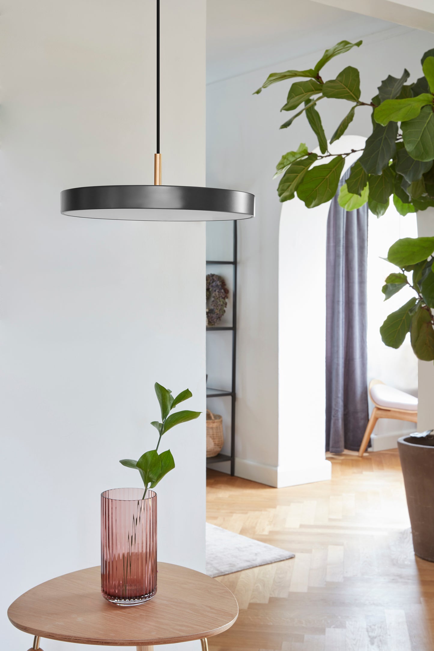 UMAGE Asteria Mini valaisin antrasiitti