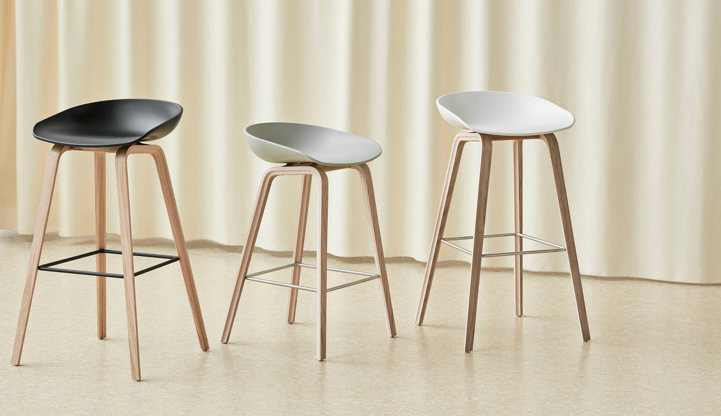 HAY About a Stool AAS32 valkoinen/lakattu tammi, kromi