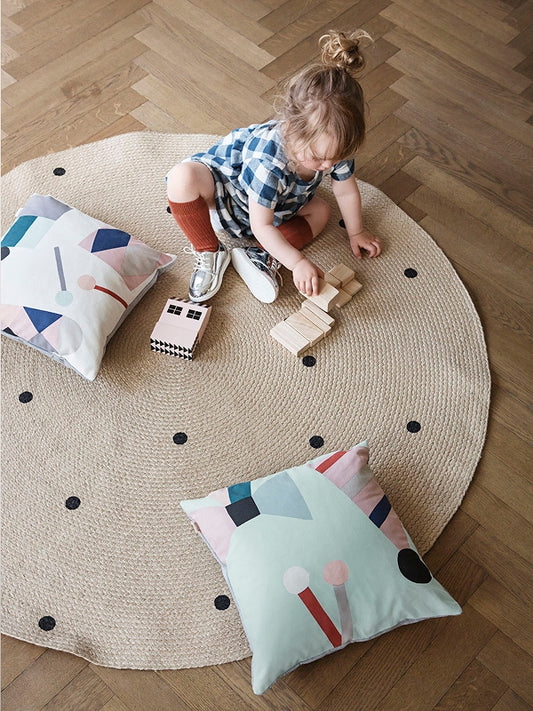 Ferm Living Black Dots juuttimatto pieni