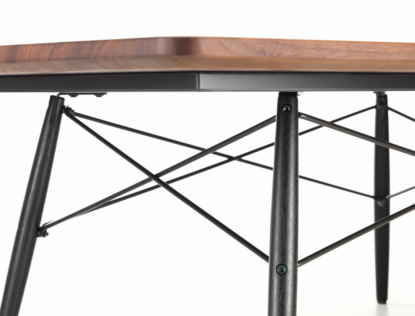 Vitra Eames sohvapöytä 114x76 musta/pähkinä