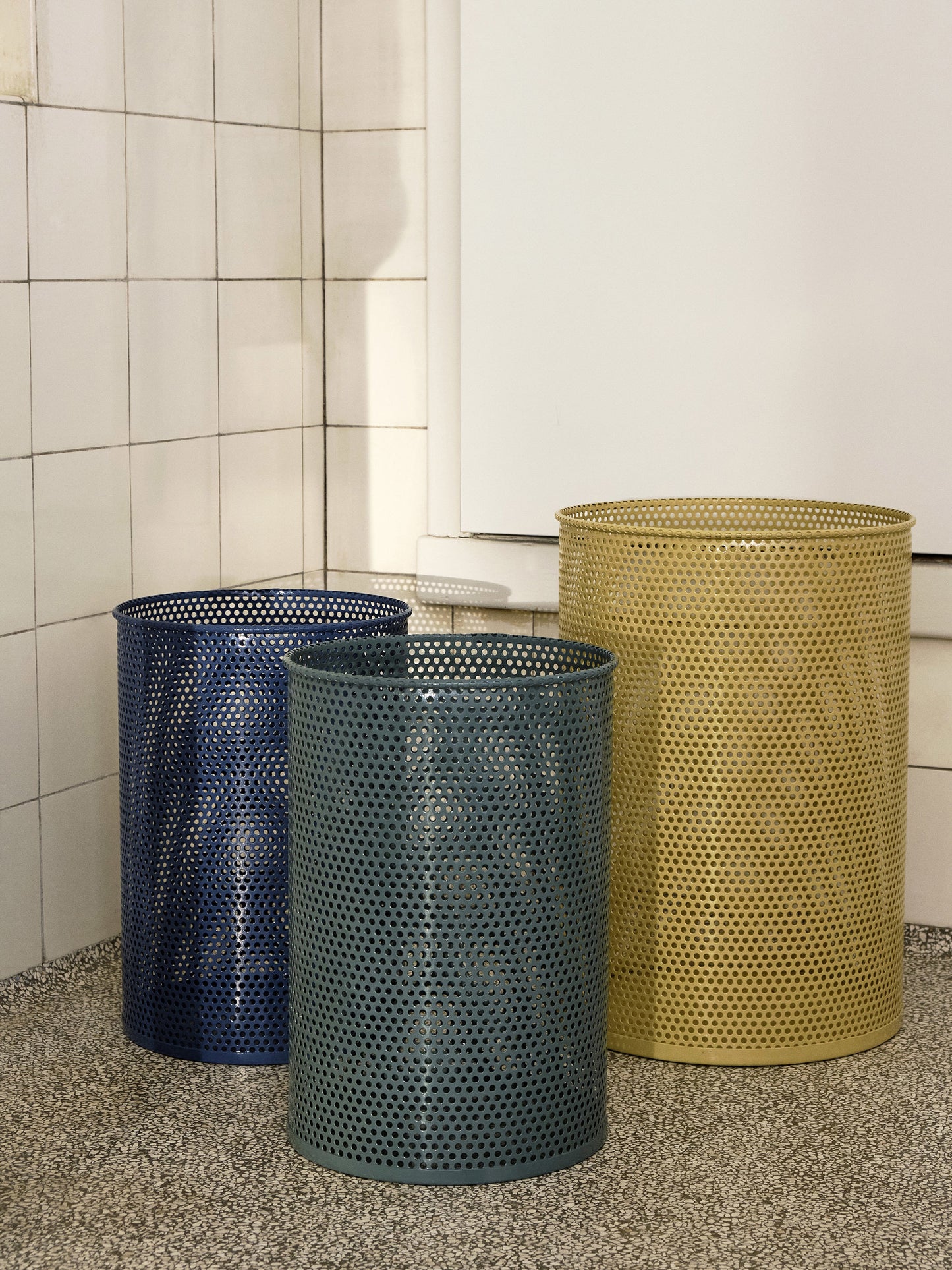 HAY Perforated Bin M petroolinsininen