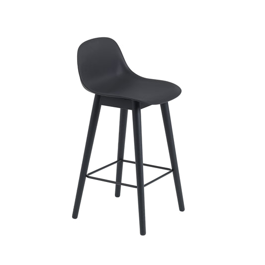 Muuto Fiber baarituoli selkänojalla, tammijalat, musta