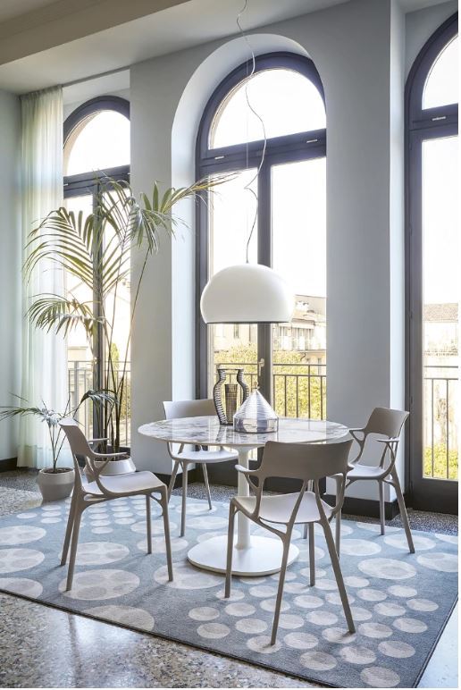 Kartell A.I. tuoli metallinharmaa