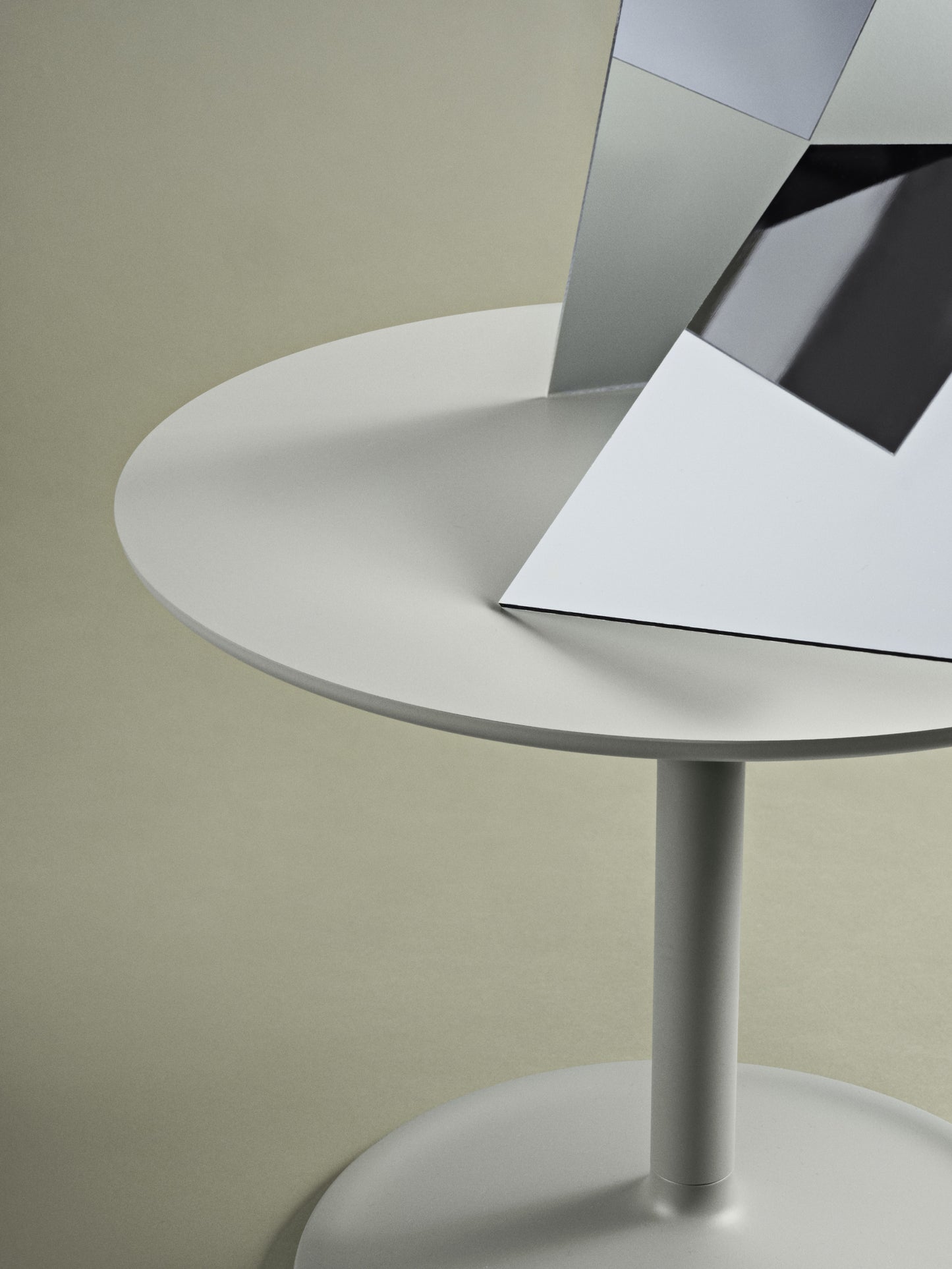 Muuto Soft sivupöytä Ø41 matala vihreä