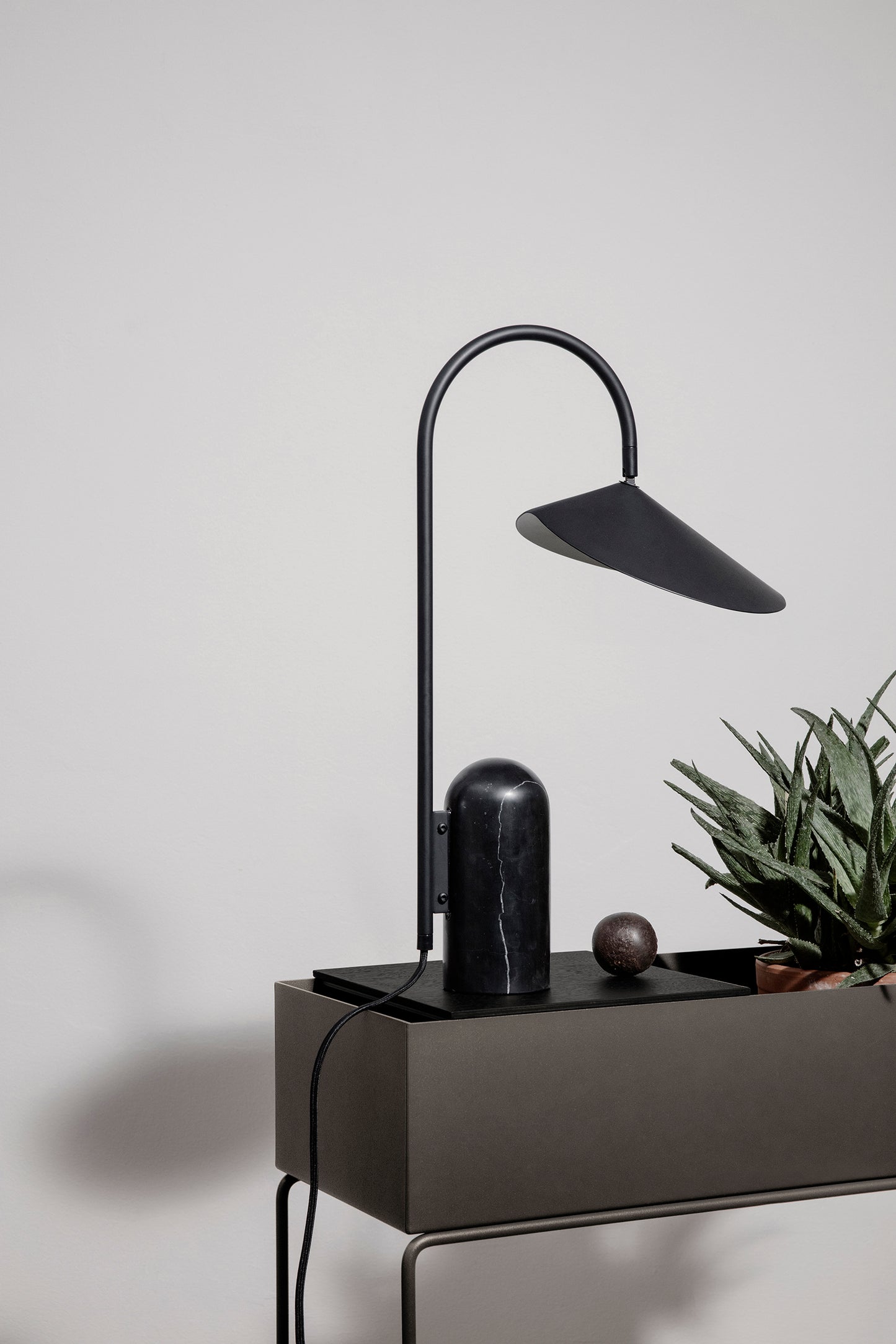 Ferm Living Plant box puutarjotin musta