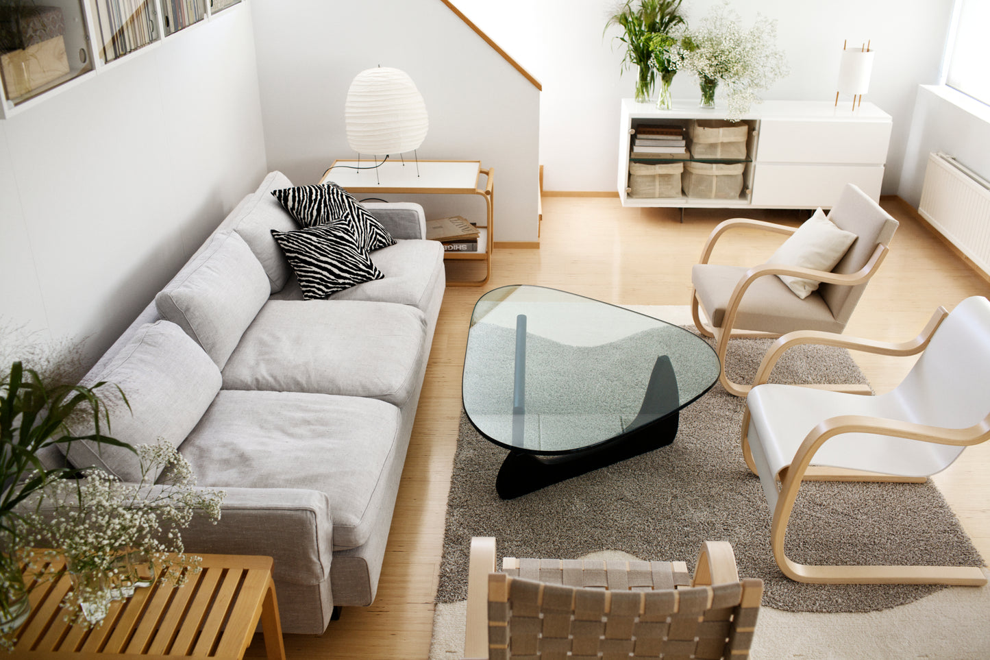 Vitra Noguchi sohvapöytä pähkinä