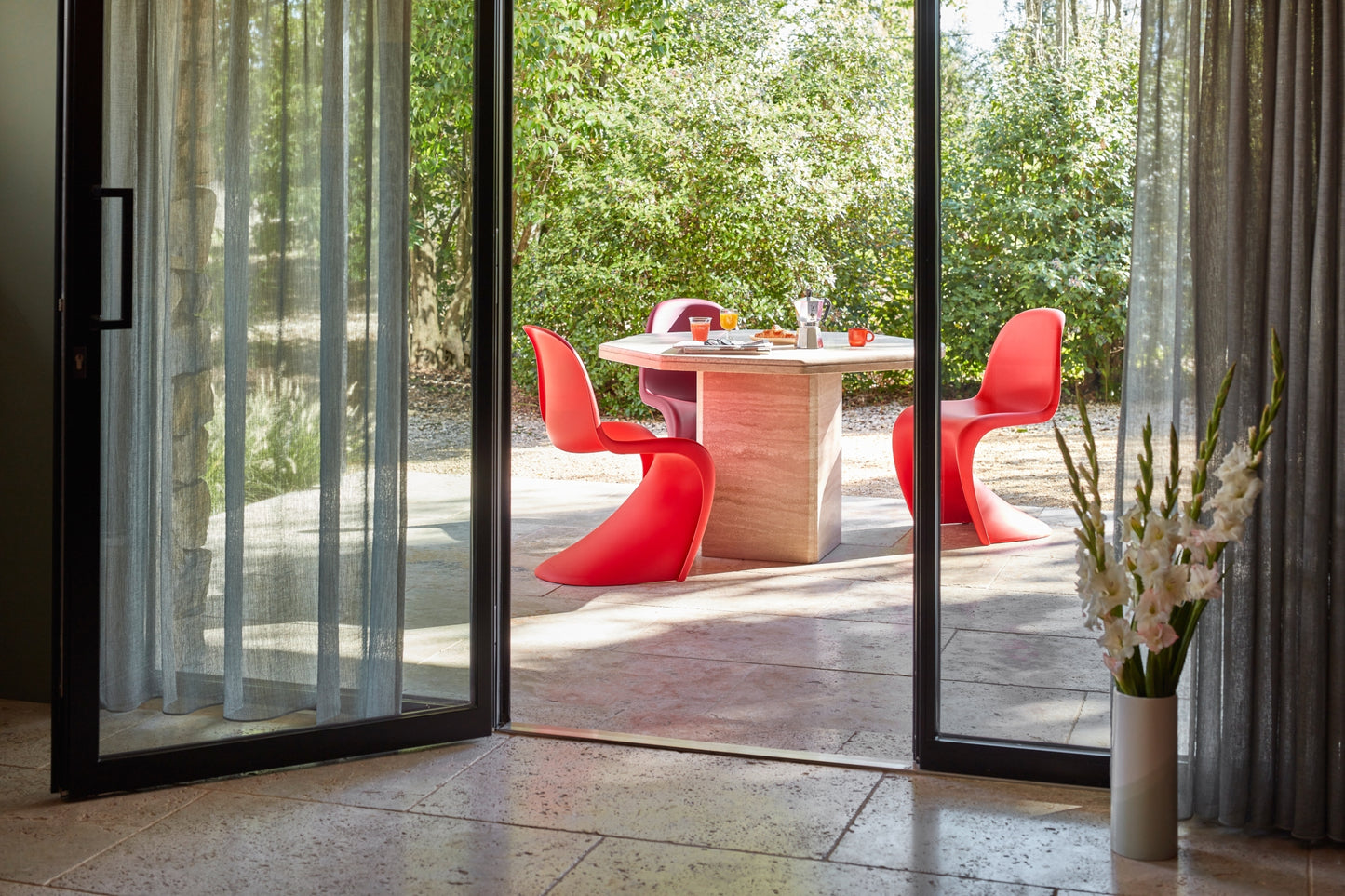 Vitra Panton tuoli punainen