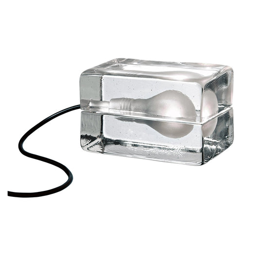 Design House Stockholm Block mustalla johdolla
