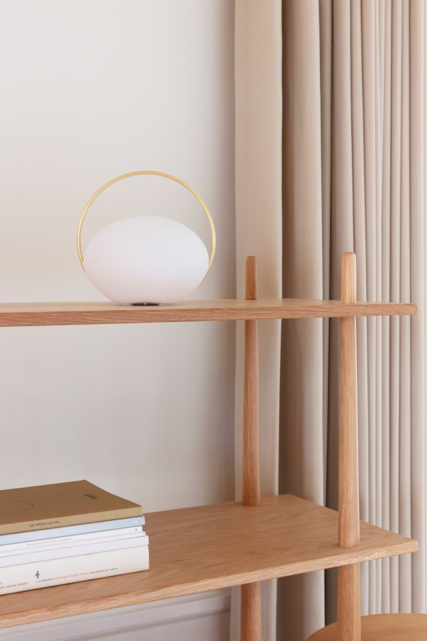UMAGE Orbit Portable pöytävalaisin