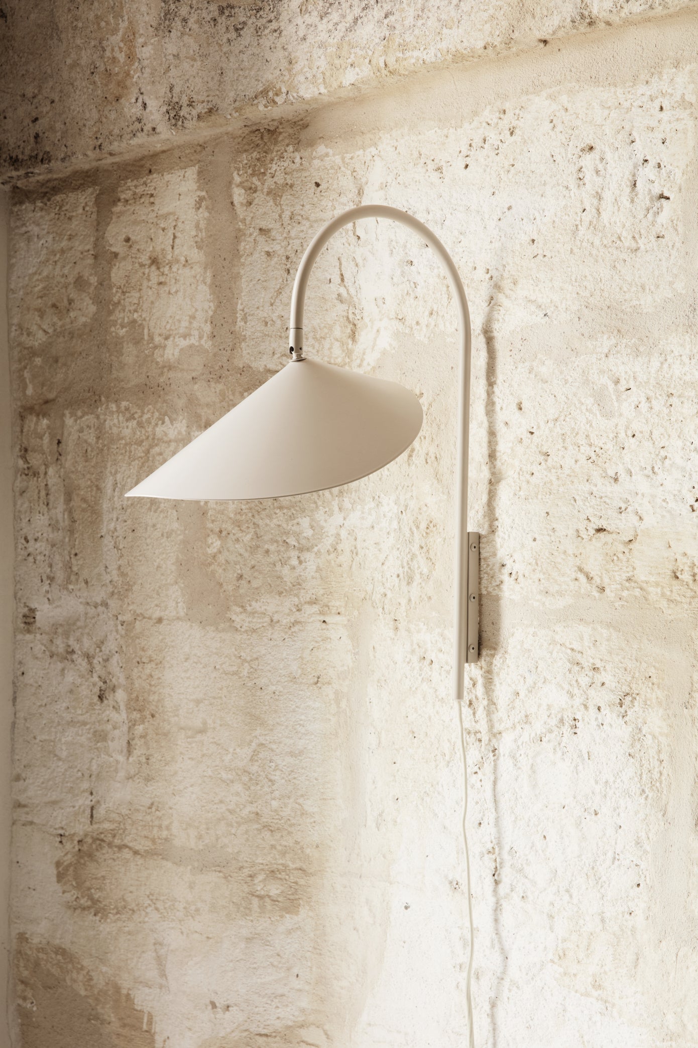 Ferm Living Arum seinävalaisin cashmere