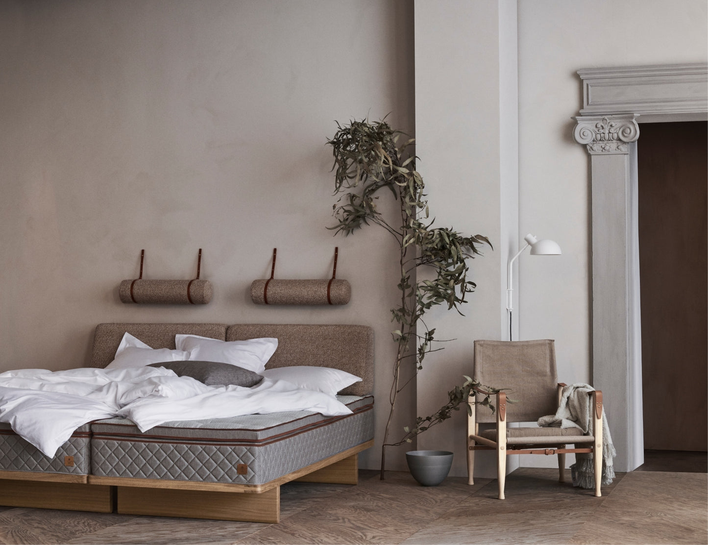 Carl Hansen & Søn KK47000 Safari tuoli valkoöljytty saarni/pellava