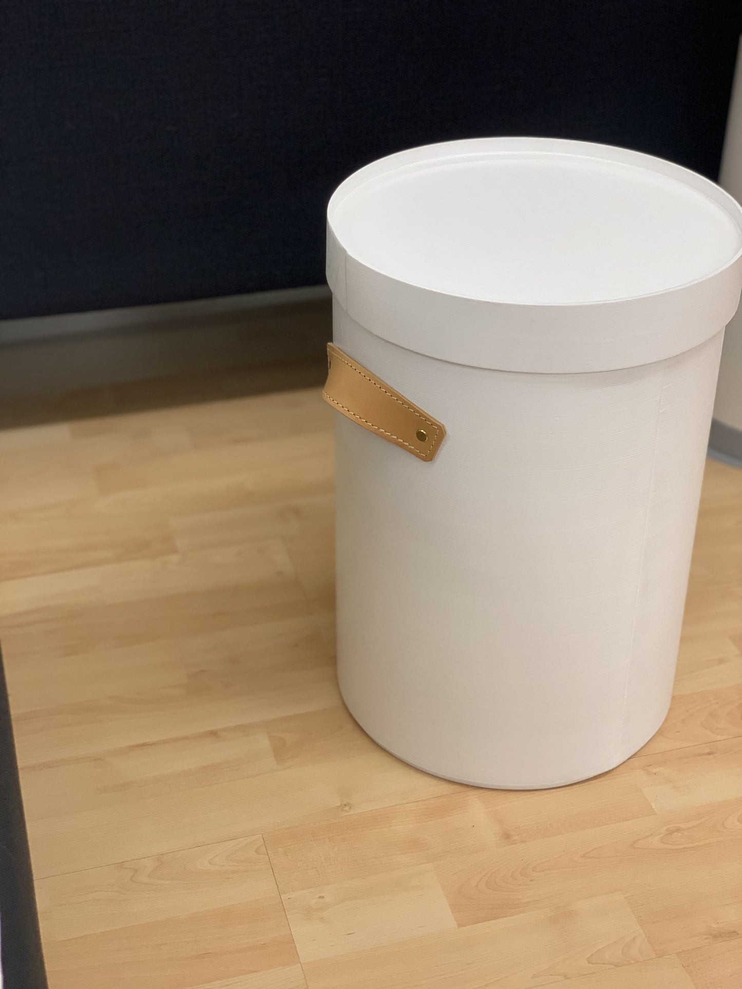 Tapio Anttila Collection Aski säilytin M valkoinen (Myymälämalli)