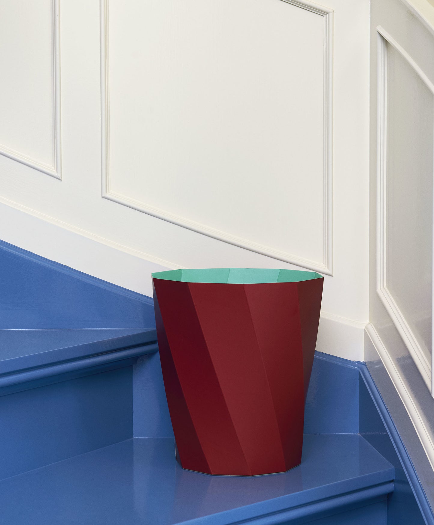HAY Paper Paper roskakori tummanpunainen
