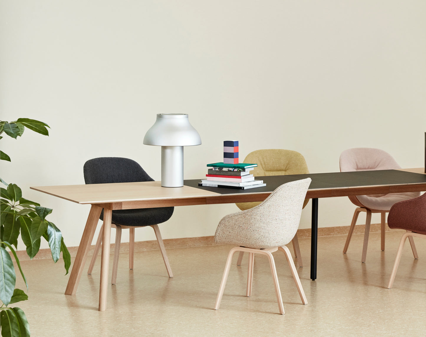 HAY CPH30 jatkettava pöytä 160x80 lakattu tammi